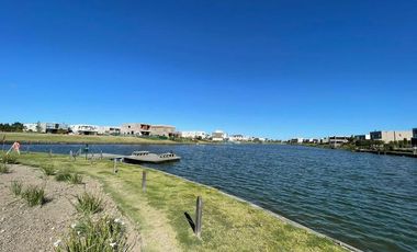 Las Piedras | Venta | Muy interesante PB en esquina de 3 dormitorios con jardín y parrilla