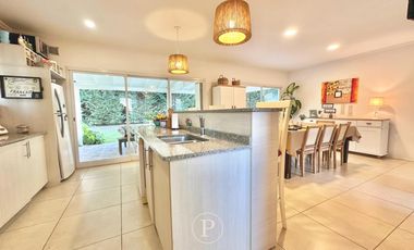 Chalet 4 ambientes en Rumenco