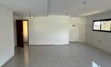 Departamento de 4 ambientes Mar de Cobo - en la plaza principal