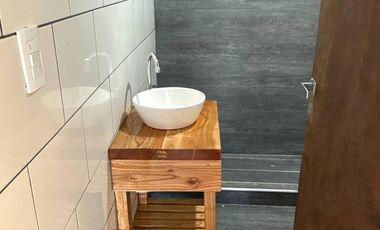 Departamento de 4 ambientes Mar de Cobo - en la plaza principal