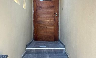 Departamento de 4 ambientes Mar de Cobo - en la plaza principal