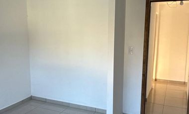 Departamento de 4 ambientes Mar de Cobo - en la plaza principal