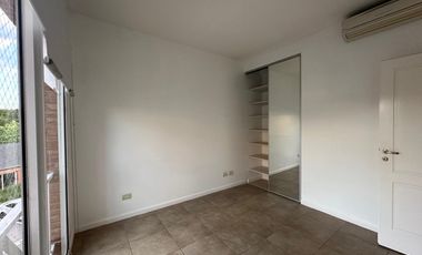 VENTA DEPARTAMENTO 4 AMBIENTES MAS 2 COCHERAS   CONDOMINIO TORTUGAS I