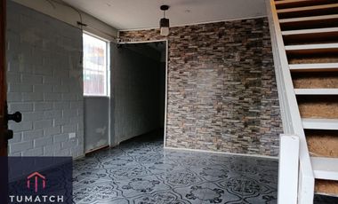 Casa en venta c/ estacionamiento en Centro de Paine