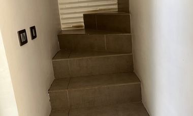CASA EN BUIN  HERMOSA ESTILO MEDITERRANEO