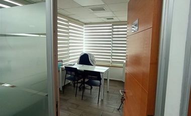 OFICINA 5 PRIVADOS, 2 BAÑOS, 4 ESTACIONAMIENTOS