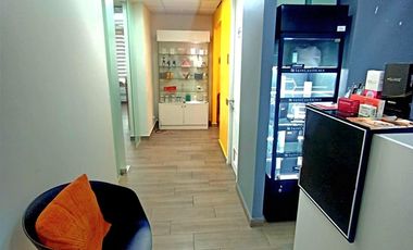 OFICINA 5 PRIVADOS, 2 BAÑOS, 4 ESTACIONAMIENTOS