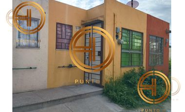 Casa en Venta en Cerrada de Rio Azul.