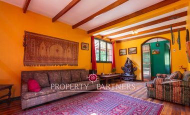 Increíble casa en Armando Moock, Macul. aproximadamente 1.000 m2 de terreno