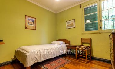 Increíble casa en Armando Moock, Macul. aproximadamente 1.000 m2 de terreno