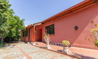 Increíble casa en Armando Moock, Macul. aproximadamente 1.000 m2 de terreno