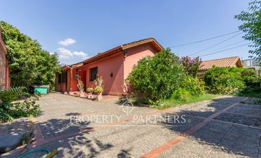 Increíble casa en Armando Moock, Macul. aproximadamente 1.000 m2 de terreno
