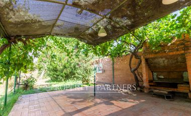 Increíble casa en Armando Moock, Macul. aproximadamente 1.000 m2 de terreno