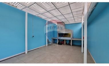 AMPLIA CASA USO COMERCIAL 4D 3B SECTOR AVDA BRASIL