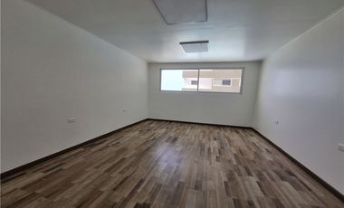 AMPLIA CASA USO COMERCIAL 4D 3B SECTOR AVDA BRASIL