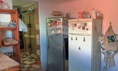 Gran casa cercana a  Melipilla