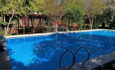 Gran casa cercana a  Melipilla