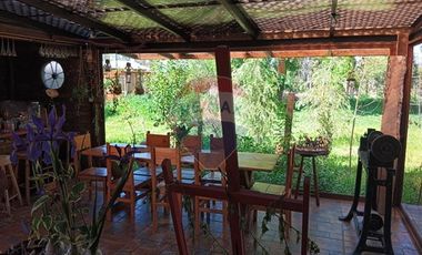 Gran casa cercana a  Melipilla