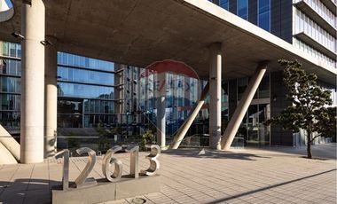 AMPLIA OFICINA , EXCELENTE CONECTIVIDAD