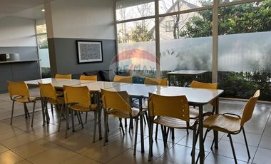 Vista Despejada con 2 Estacionamientos y Bodega