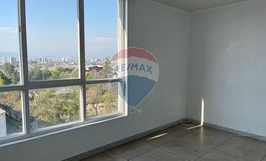 Vista Despejada con 2 Estacionamientos y Bodega