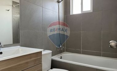 Vista Despejada con 2 Estacionamientos y Bodega