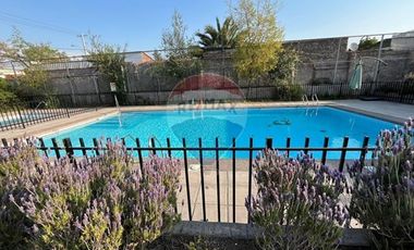 Vista Despejada con 2 Estacionamientos y Bodega