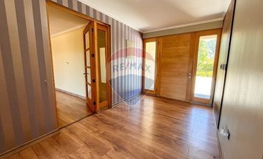 Casa de Lujo 5D 5B + quincho con 2D y 1B y piscina