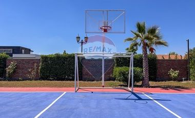 Casa de Lujo 5D 5B + quincho con 2D y 1B y piscina