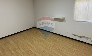 Casa de Lujo 5D 5B + quincho con 2D y 1B y piscina