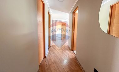 Casa de Lujo 5D 5B + quincho con 2D y 1B y piscina