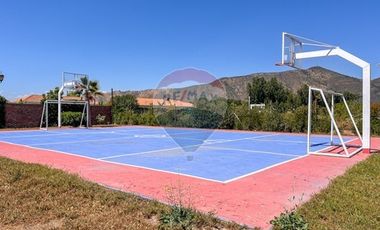 Casa de Lujo 5D 5B + quincho con 2D y 1B y piscina