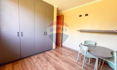 Casa de Lujo 5D 5B + quincho con 2D y 1B y piscina