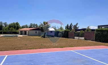 Casa de Lujo 5D 5B + quincho con 2D y 1B y piscina