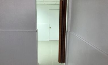 ARRIENDO EDIFICIO COMERCIAL Y OFICINAS 3 PISOS