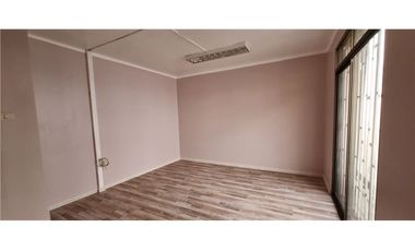 ARRIENDO EDIFICIO COMERCIAL Y OFICINAS 3 PISOS