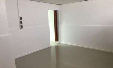 ARRIENDO EDIFICIO COMERCIAL Y OFICINAS 3 PISOS