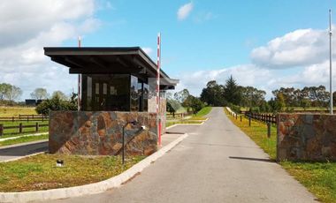 PARCELA EN CONDOMINIO EL ALBA A SÓLO 5MIN DEL CENTRO