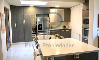 ESPECTACULAR CASA ESTILO MEDITERRÁNEO UBICADO EN PIEDRA ROJA