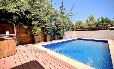 ESPECTACULAR CASA ESTILO MEDITERRÁNEO UBICADO EN PIEDRA ROJA