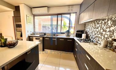 ESPECTACULAR CASA ESTILO MEDITERRÁNEO UBICADO EN PIEDRA ROJA