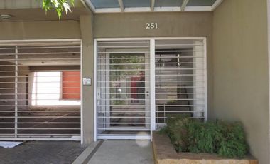 OFICINA ALQ PLANTA LIBRE 78m2, dos cocheras