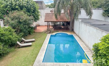 Casa en venta con pileta San martin zona residencial
