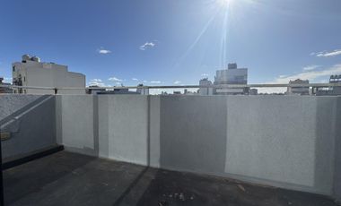 Luminoso y amplio 2 ambientes con balcon