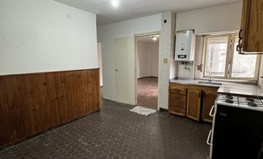 ALQUILER DEPARTAMENTO DE ESCALERA