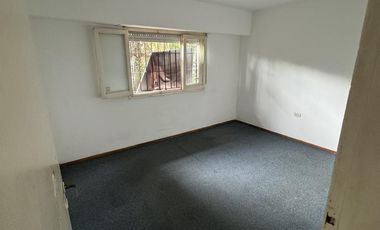 ALQUILER DEPARTAMENTO DE ESCALERA