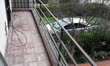 ALQUILER DEPARTAMENTO DE ESCALERA