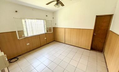 Venta Casa Av. Belgrano 1600 - Pérez.