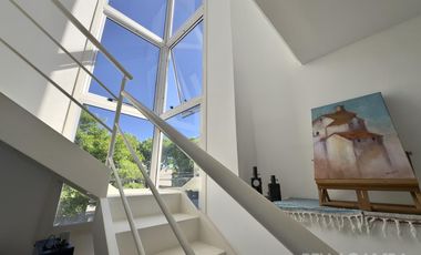 CASA VENTA VICENTE LÓPEZ 4 AMBIENTES  COCHERA