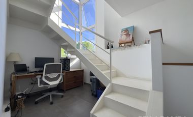 CASA VENTA VICENTE LÓPEZ 4 AMBIENTES  COCHERA